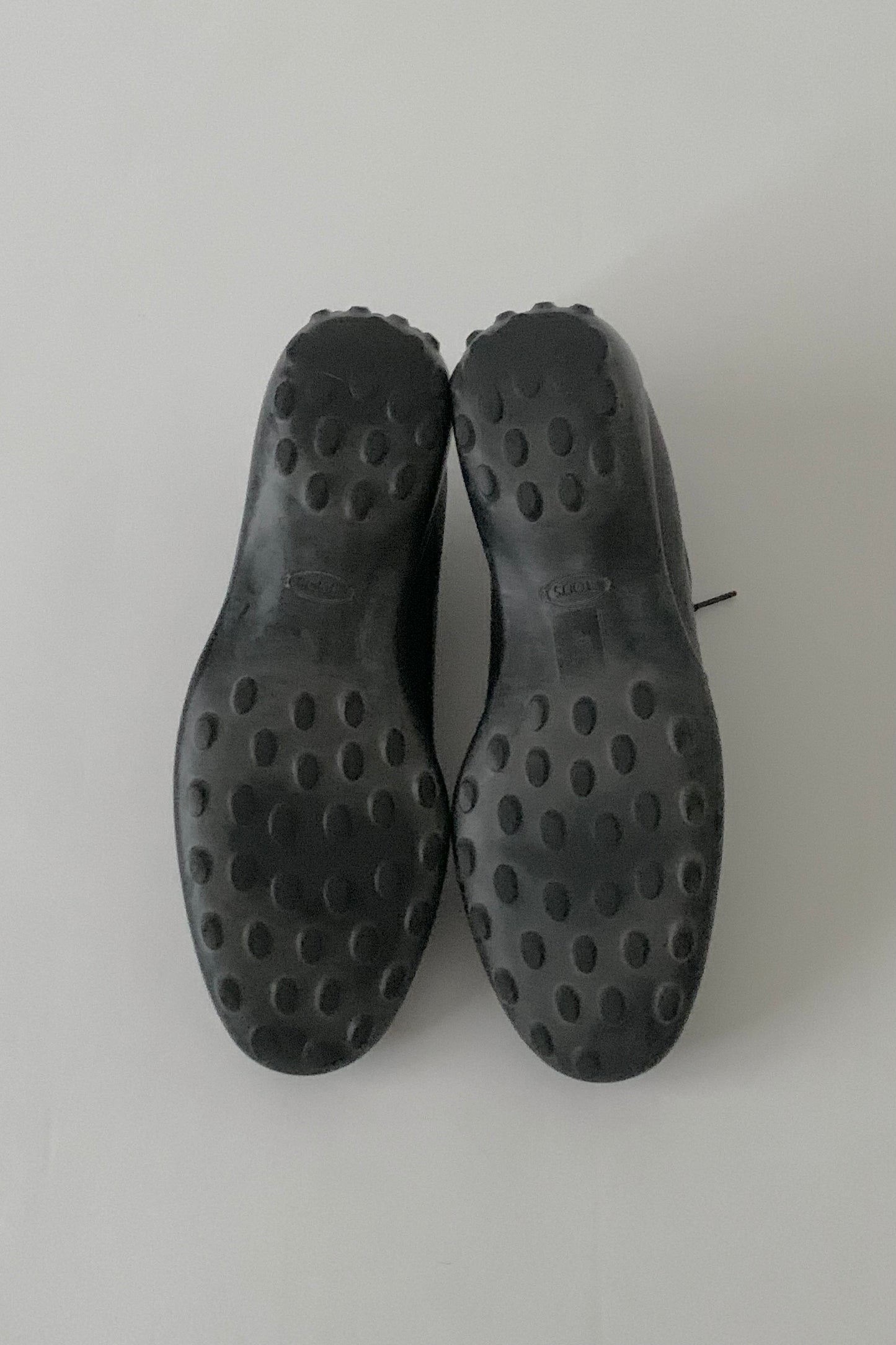 TOD’S black leather sneakers