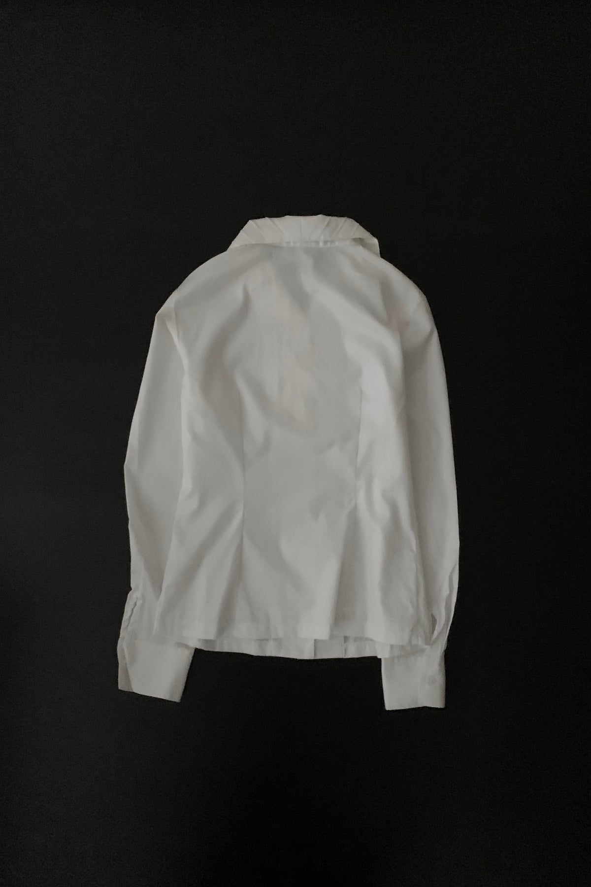 white stripe collar shirt