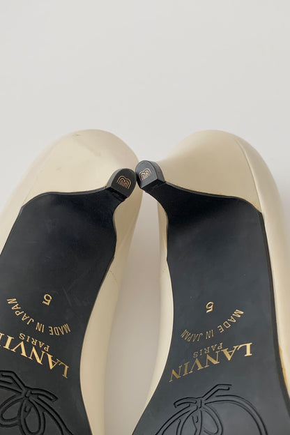 LANVIN ivory python design heels