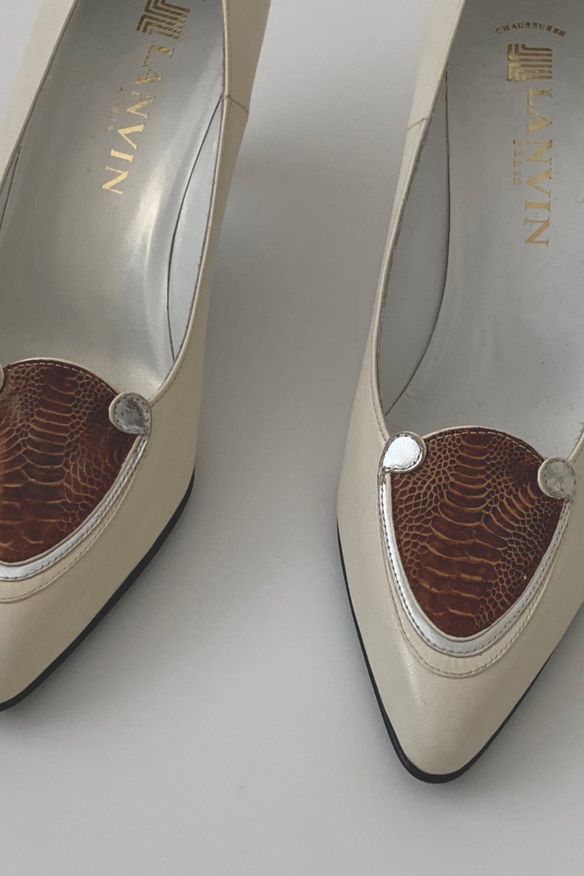 LANVIN ivory python design heels