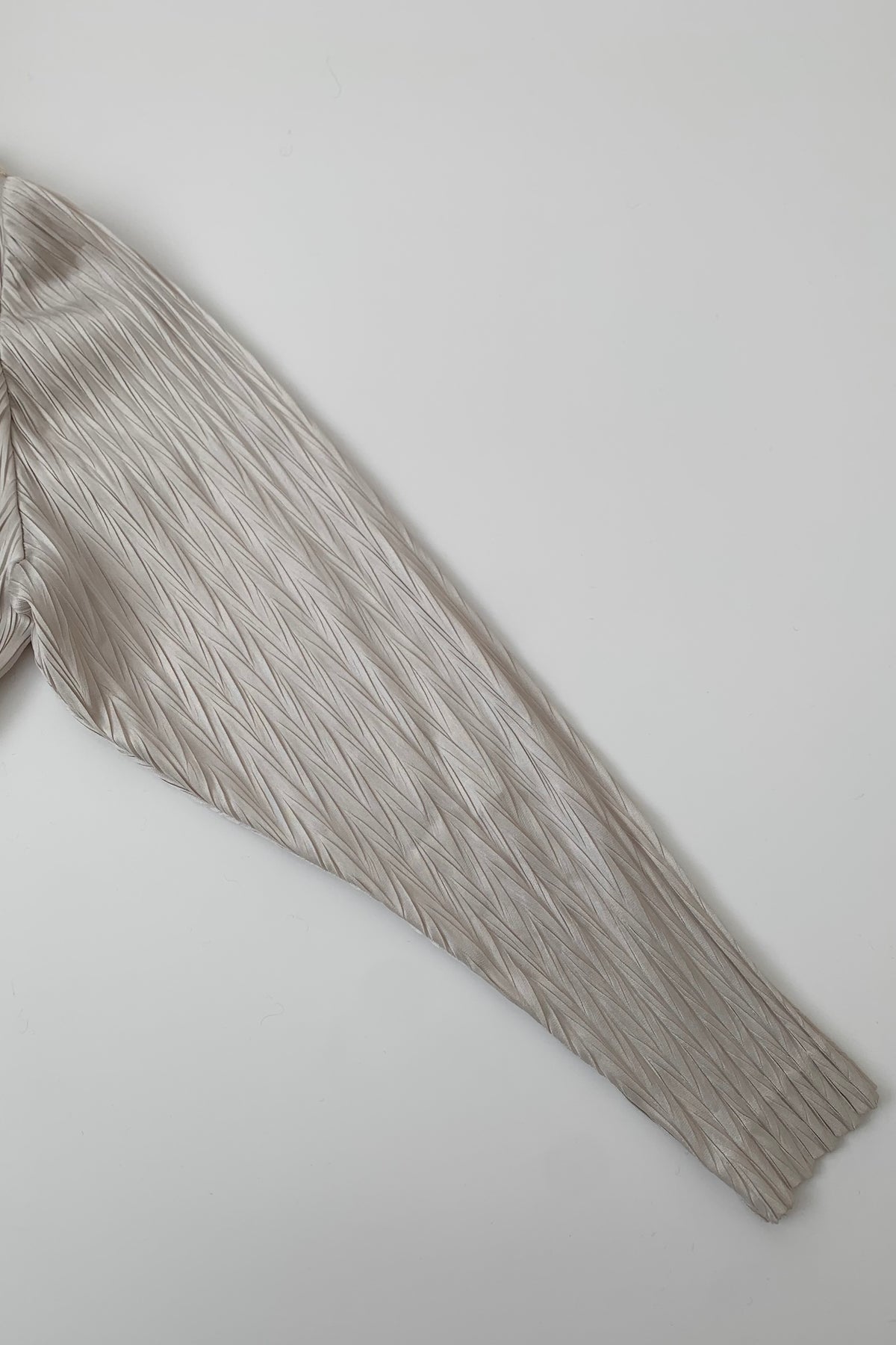 light beige pleats lace tops