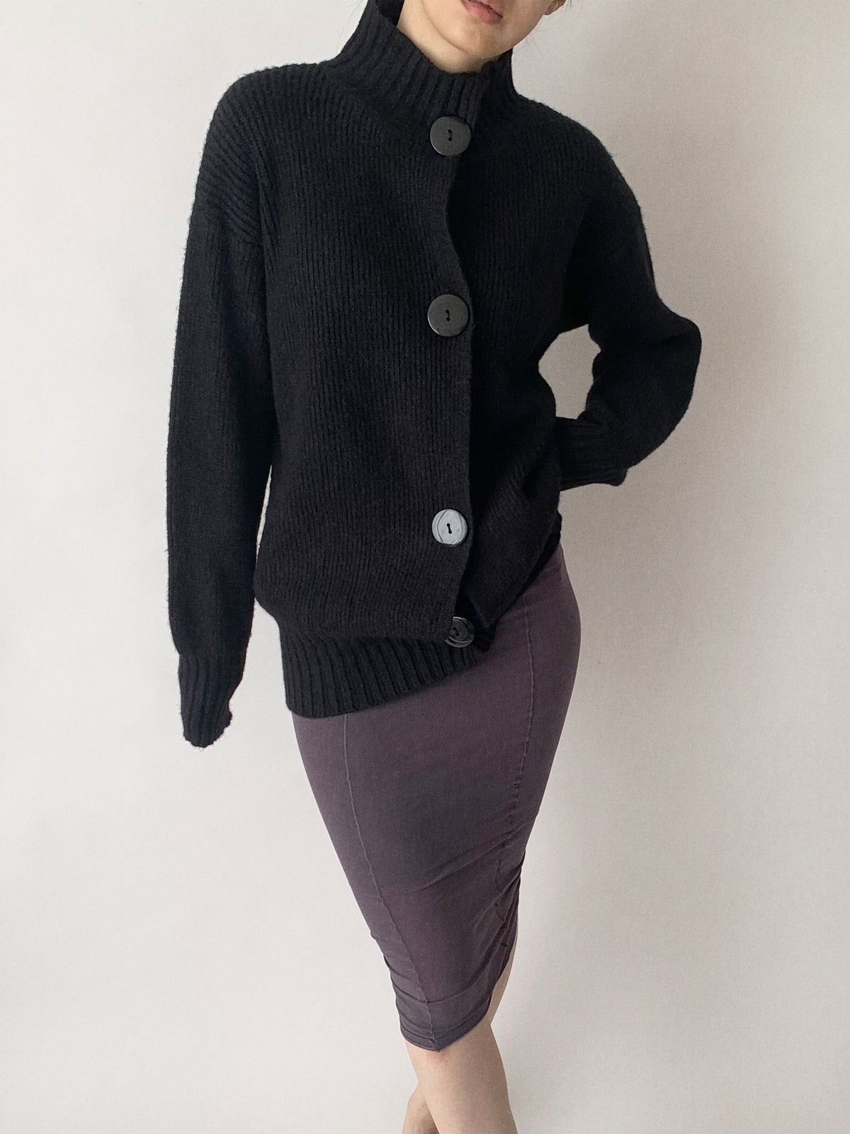 black big buttons over sized knit