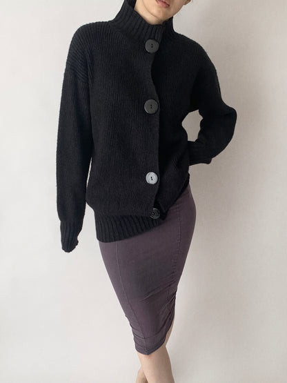 black big buttons over sized knit