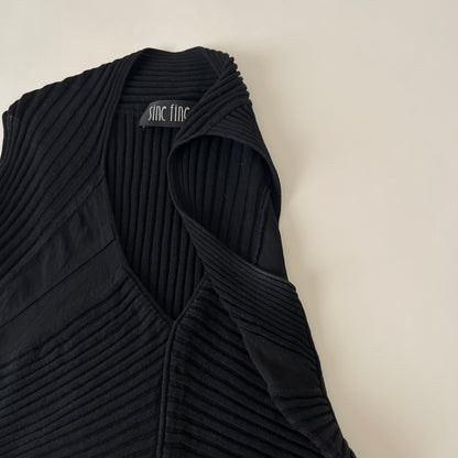 Italy black v neck tops
