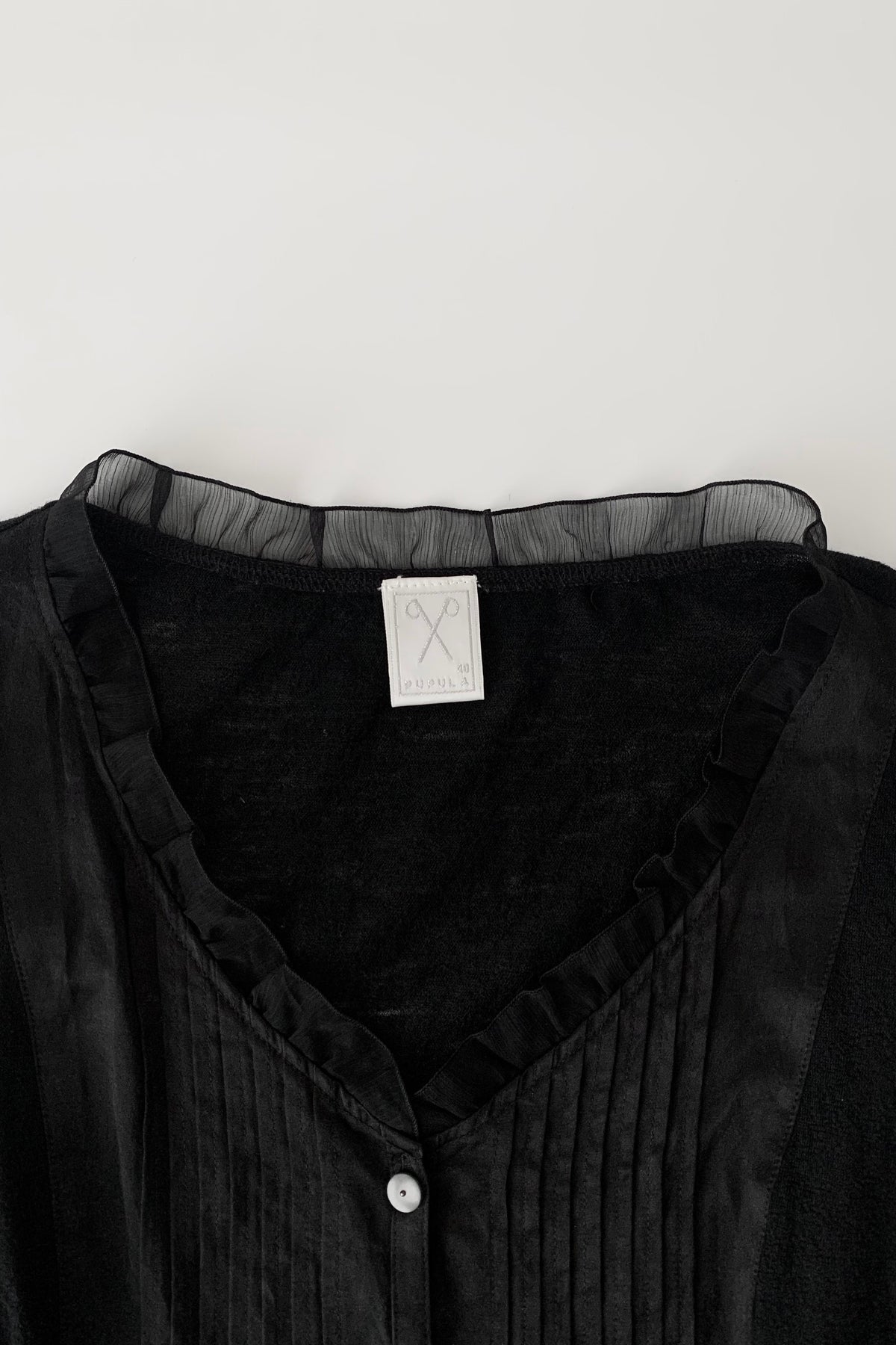 black waist mark wool blouse