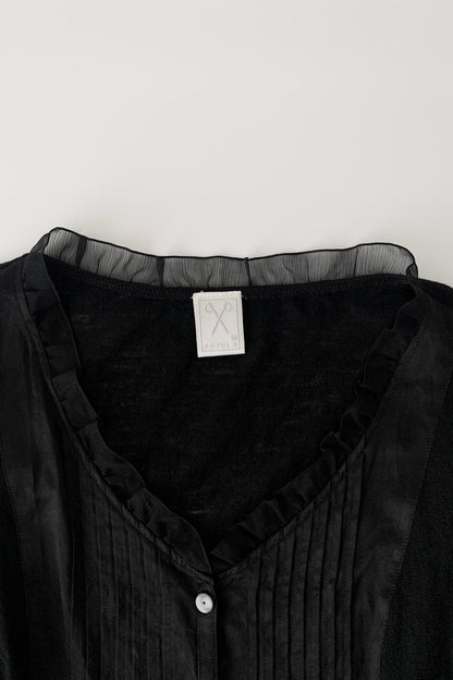 black waist mark wool blouse
