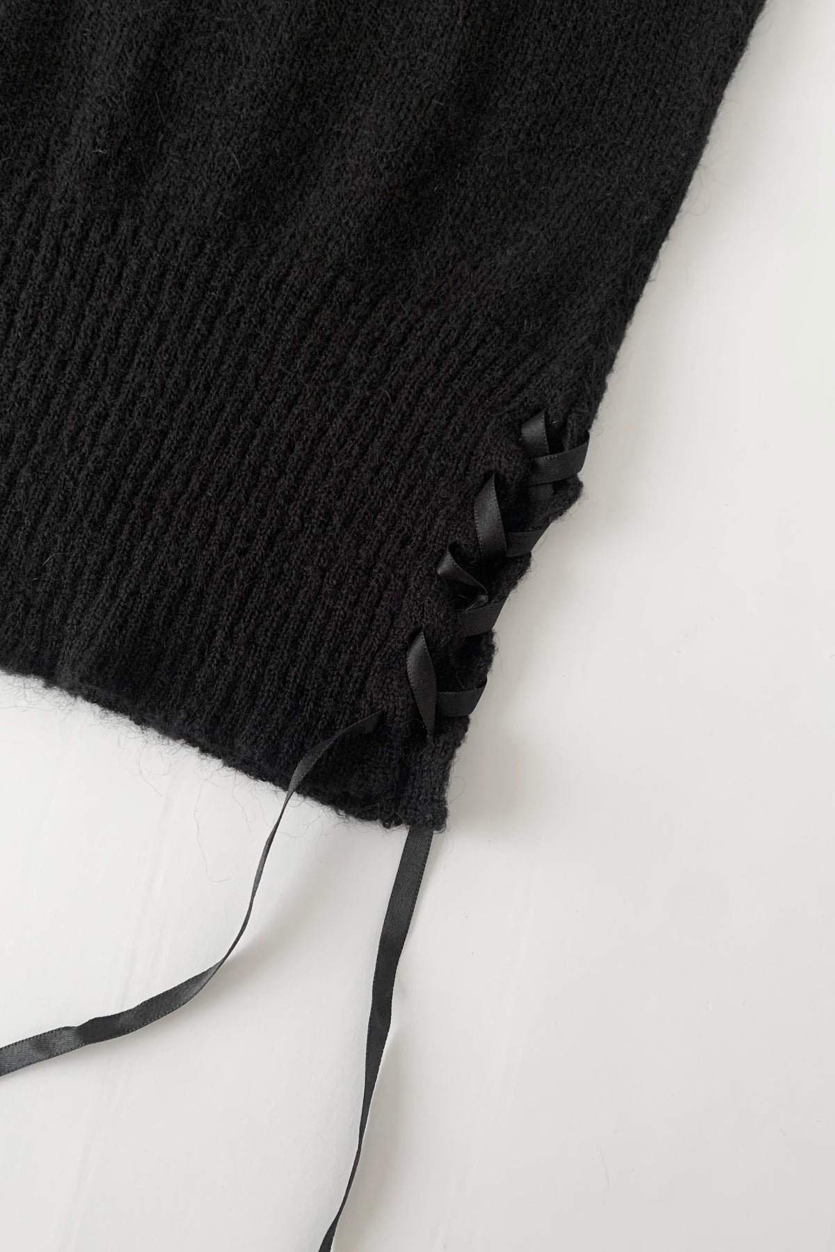 black side ribbon vest