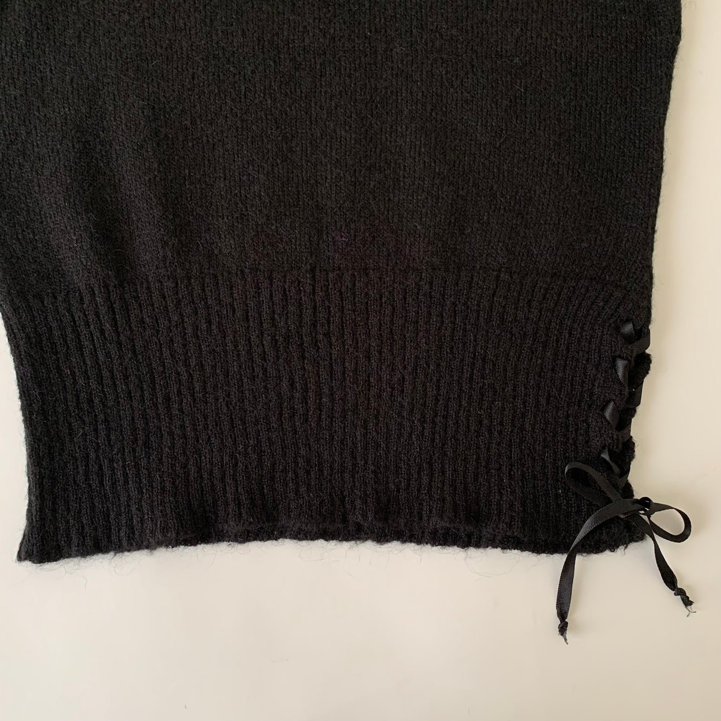 black side ribbon vest