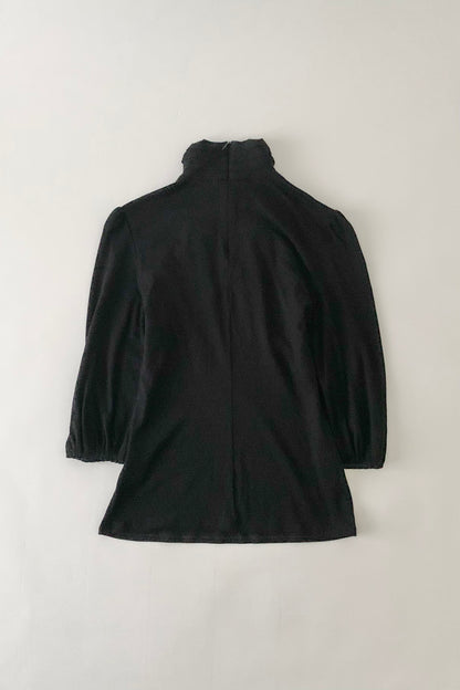 black half sleeve frill tops