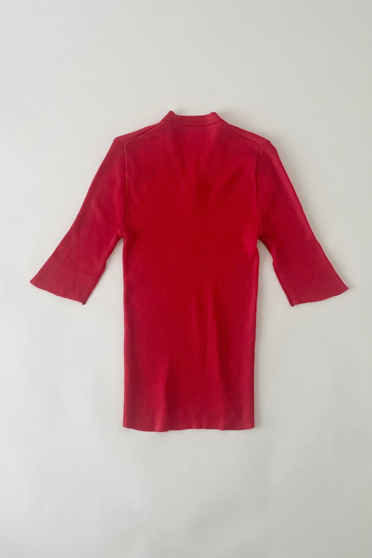 red half sleeve v neck rib tops