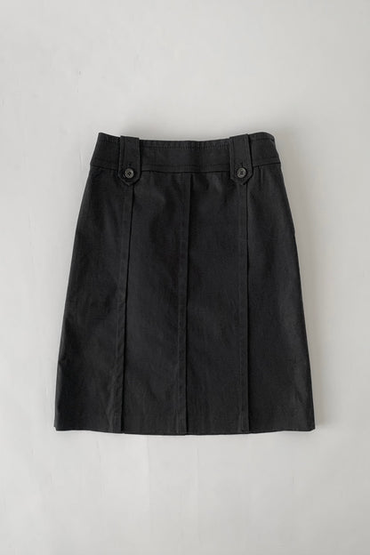black waist buttons pleats skirt