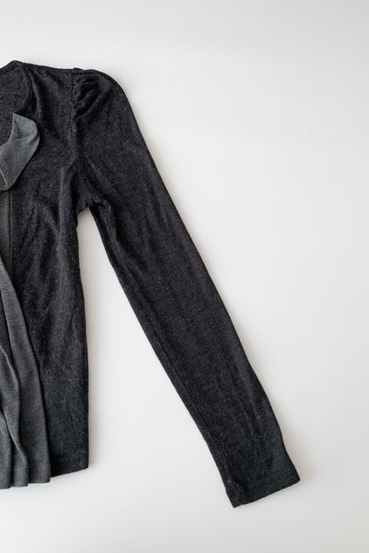 dark gray center frill knit tops