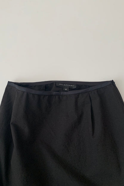 dark gray light skirt