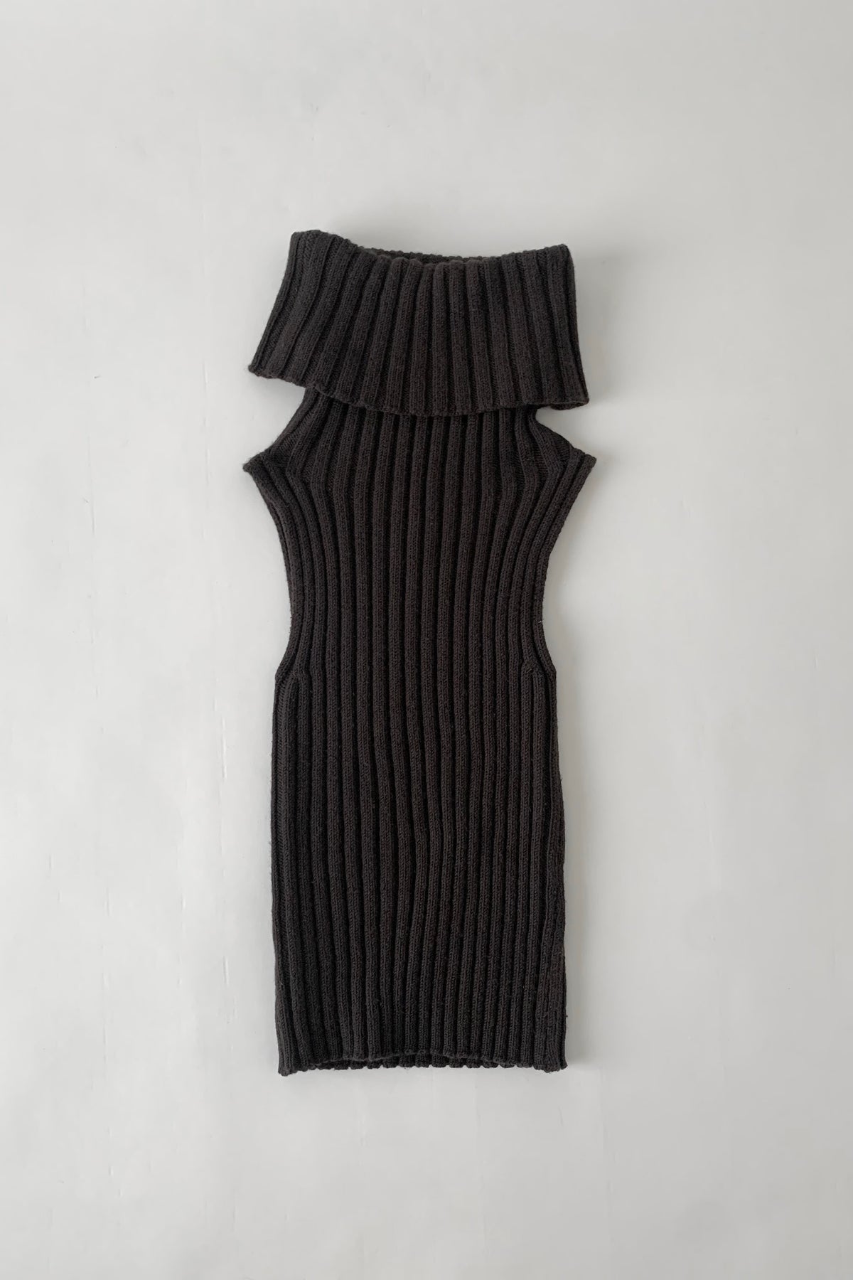 Italy dark brown high neck vest