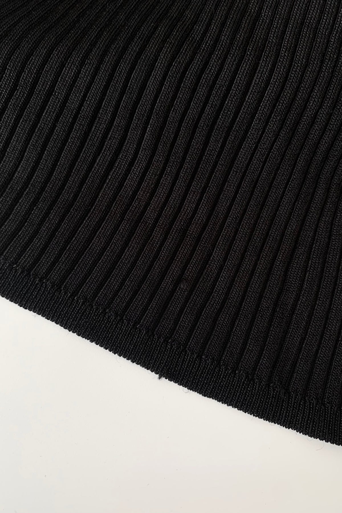 black rib tie design tops