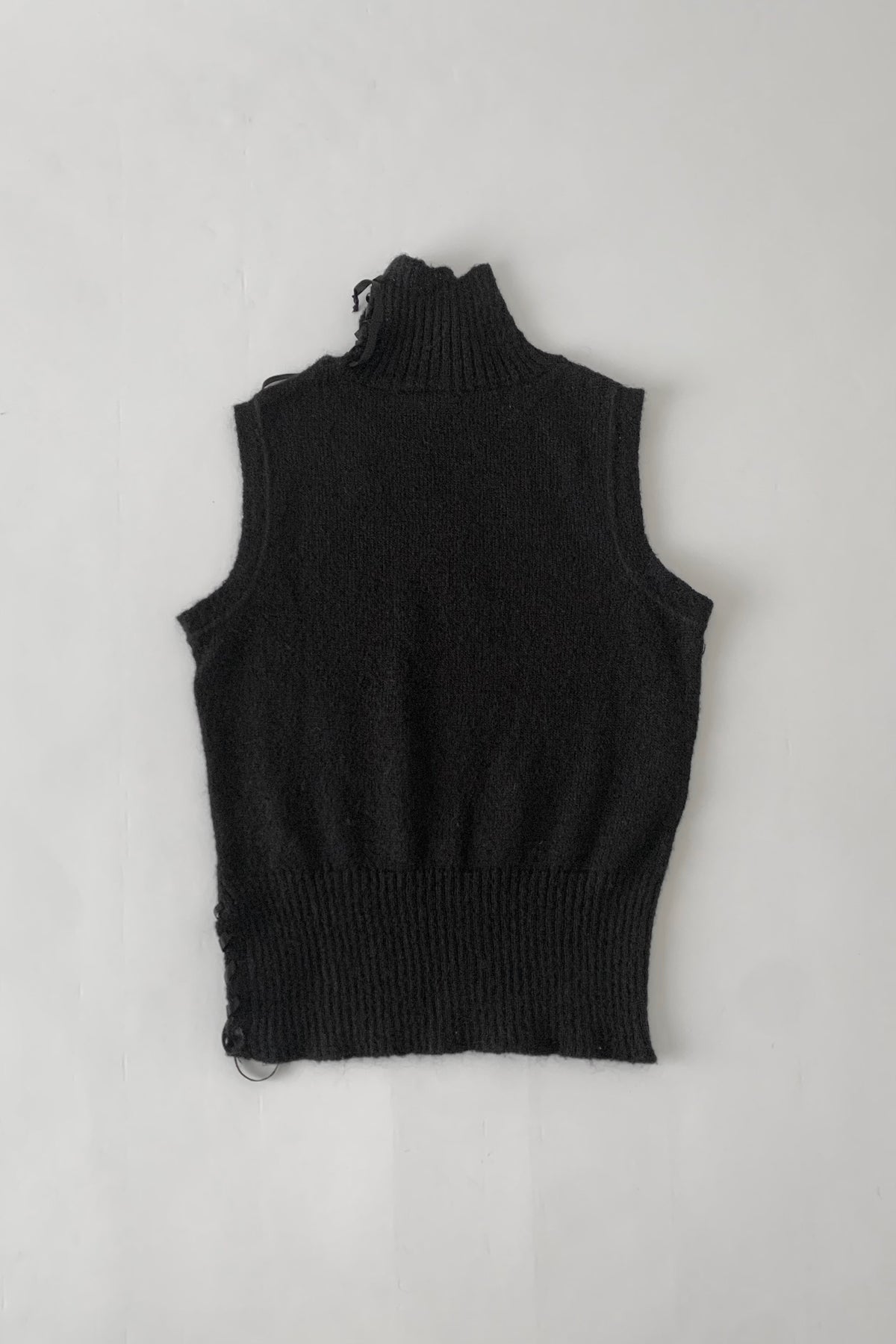 black side ribbon vest