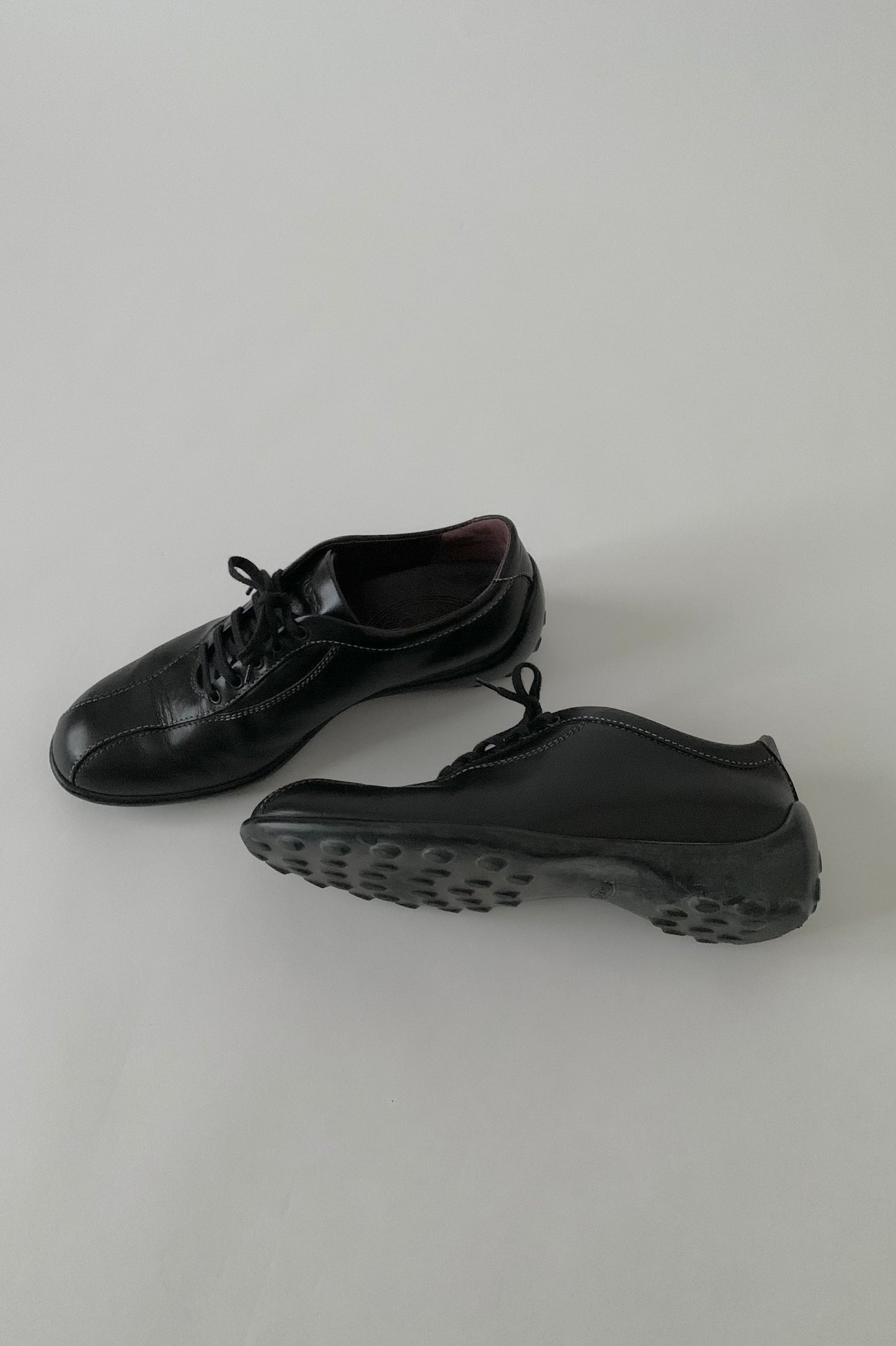 TOD’S black leather sneakers