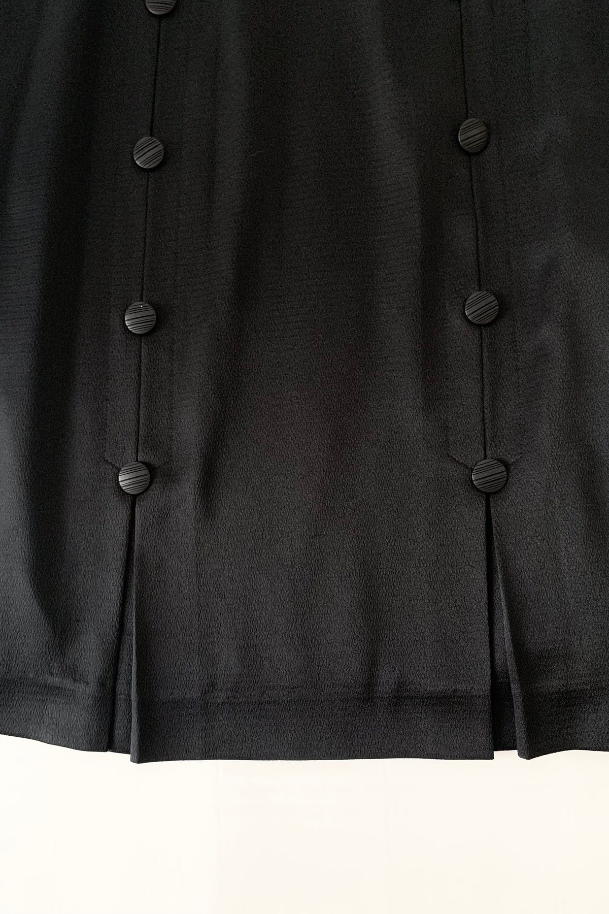 black satin double buttons skirt
