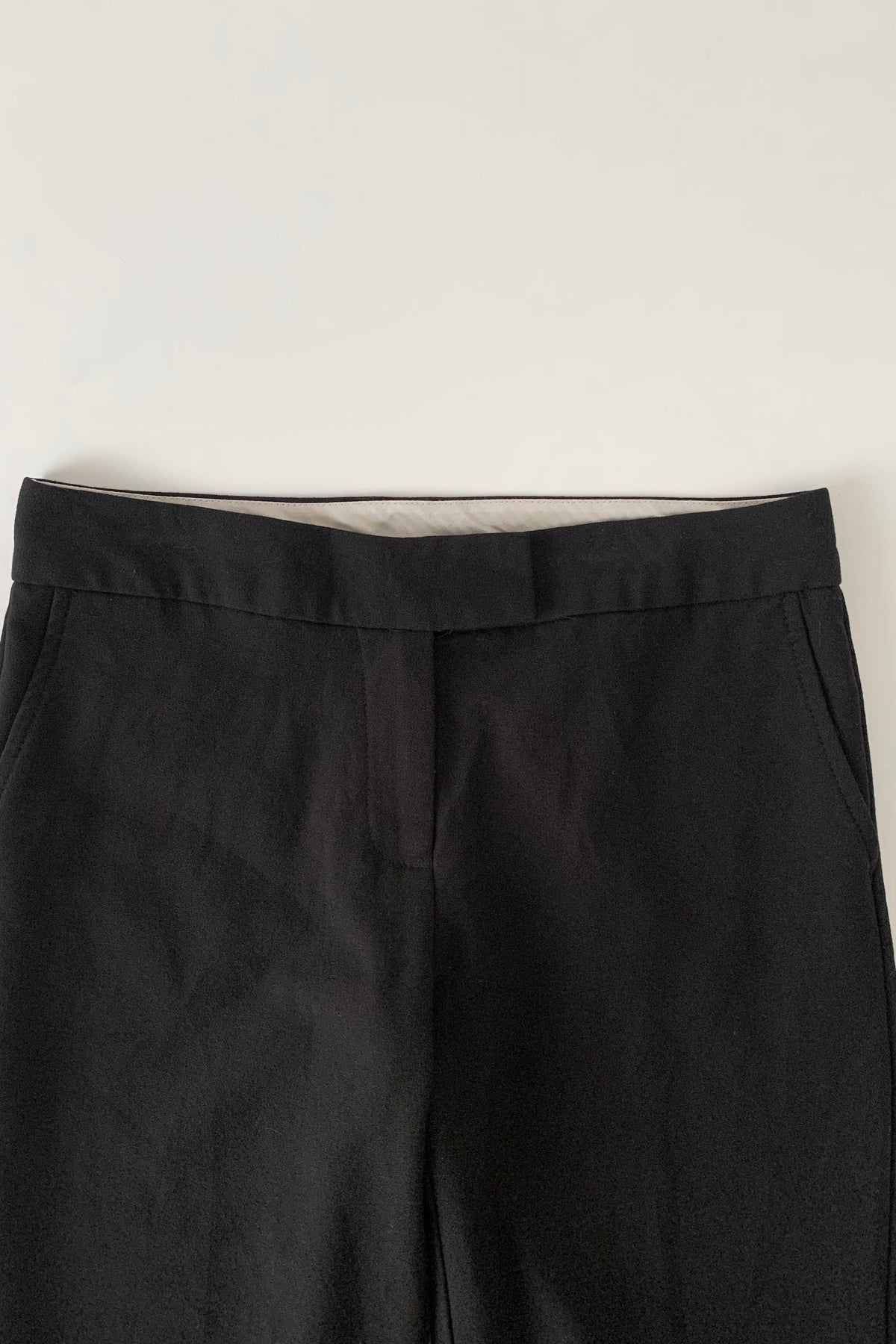 black wide silhouette pants