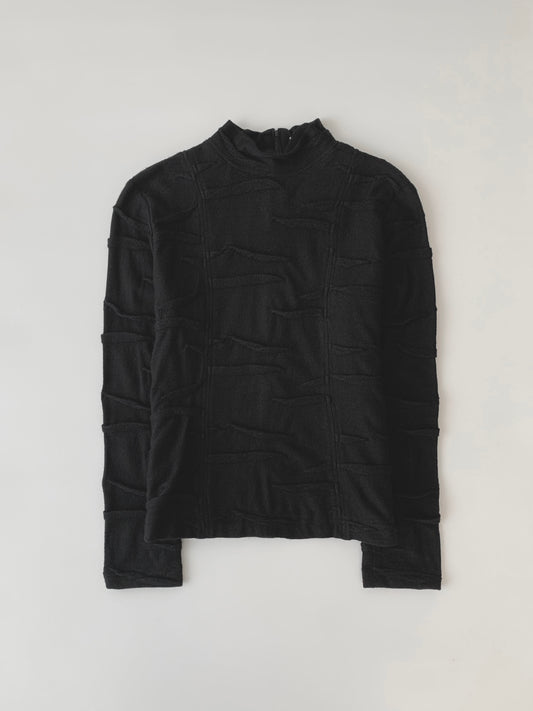 black scale design knt tops