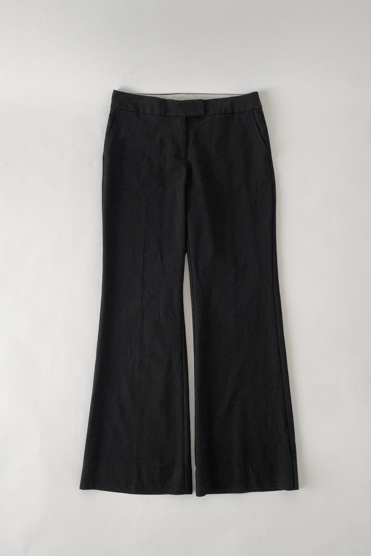 black wide silhouette pants