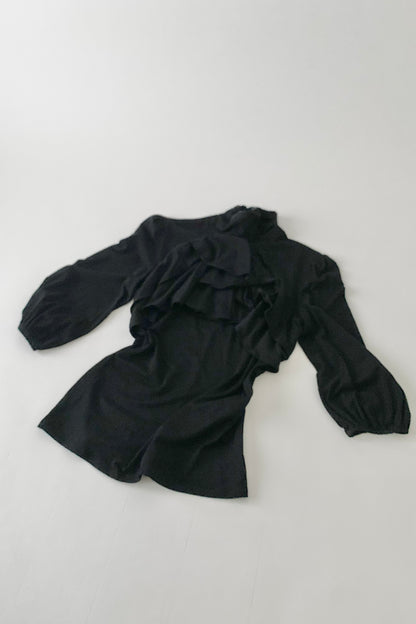 black half sleeve frill tops