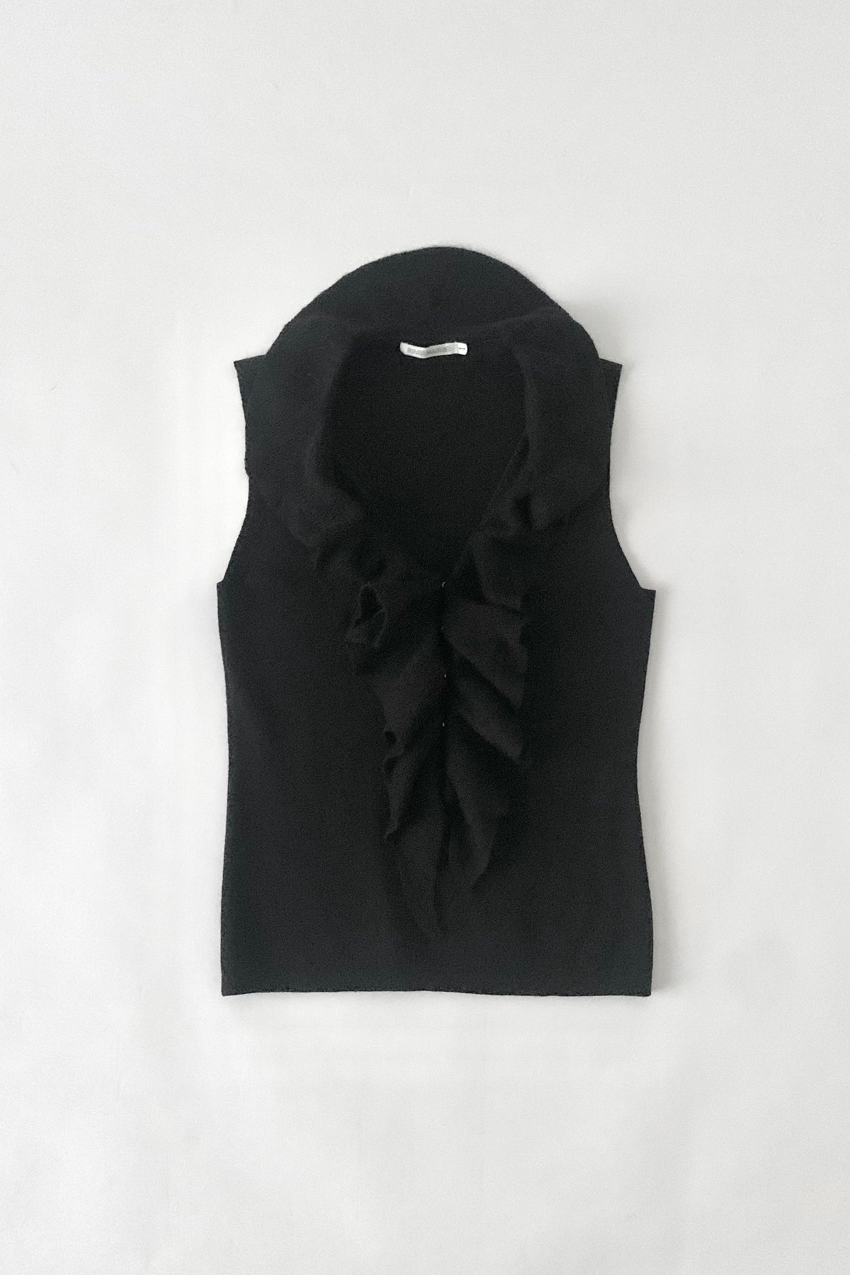 black center frill knit vest
