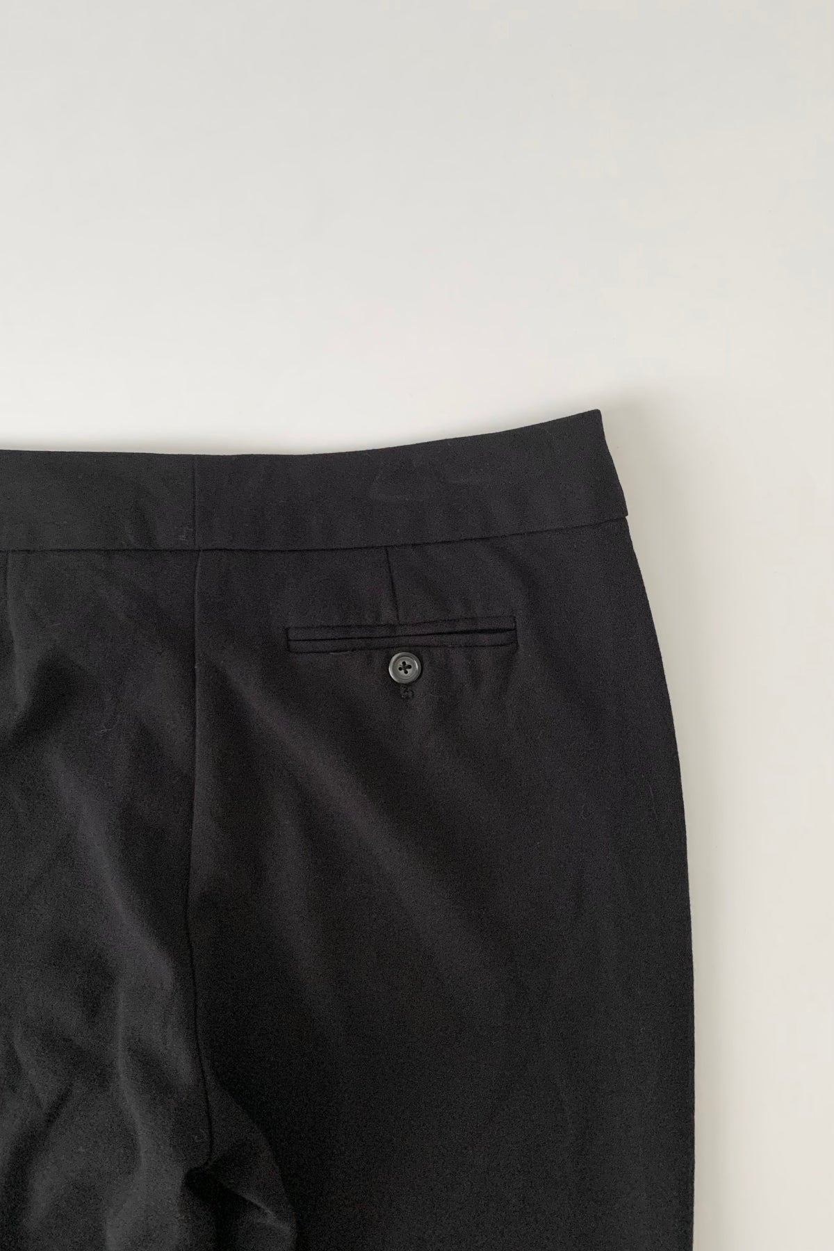 black wide silhouette pants
