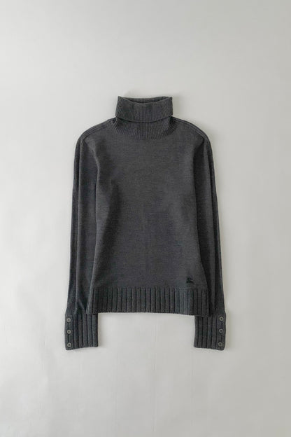 Burberry dark gray wool knit