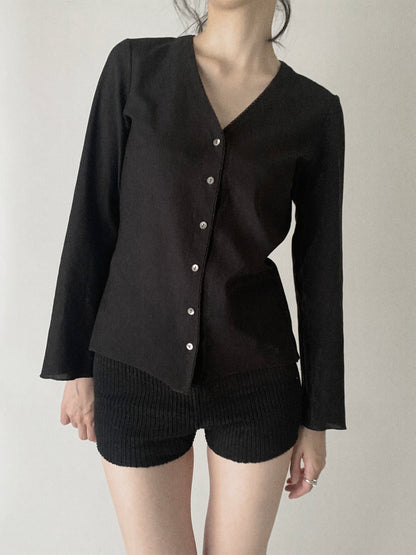 black shell buttons cardigan