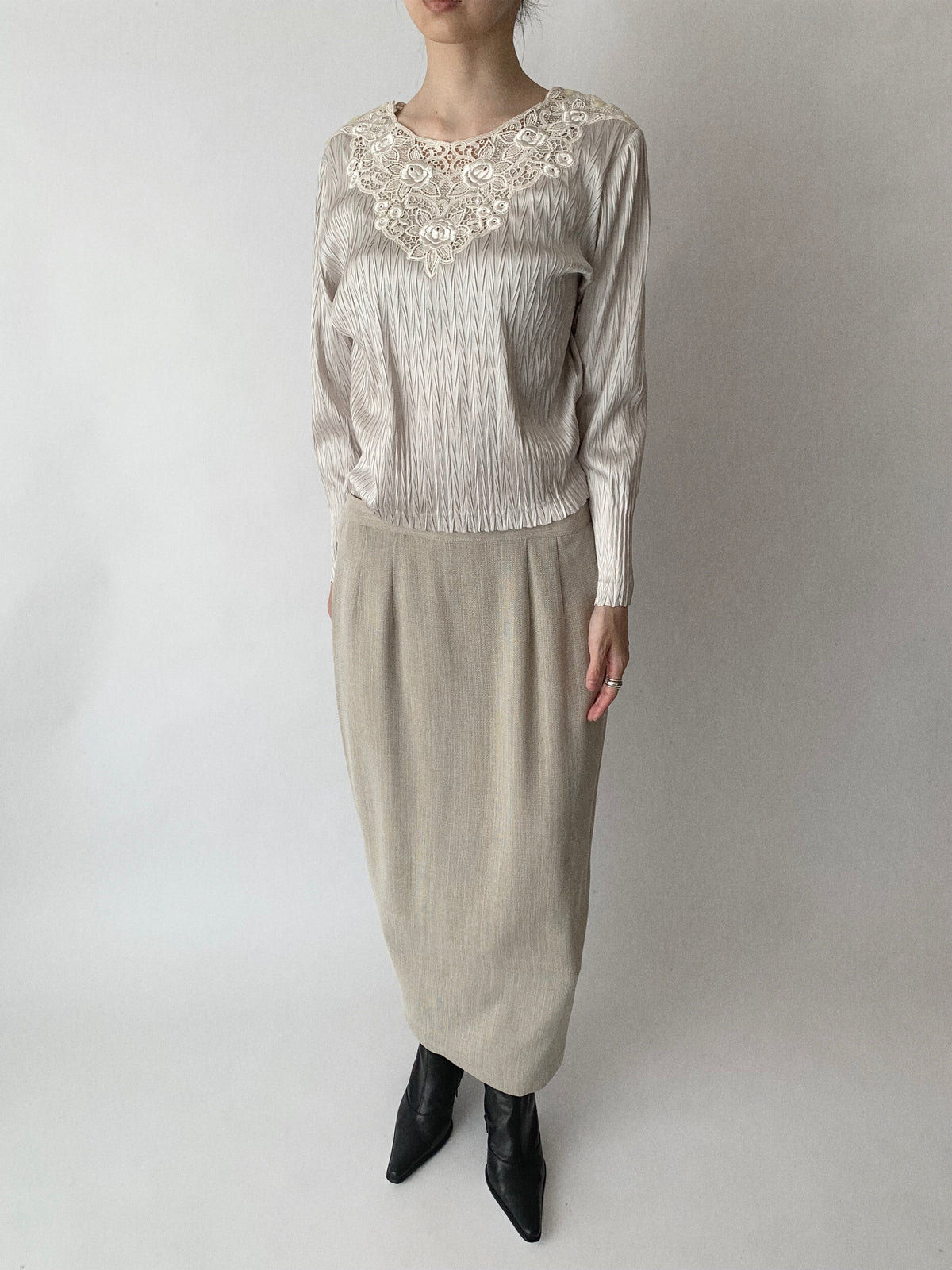 light beige pleats lace tops