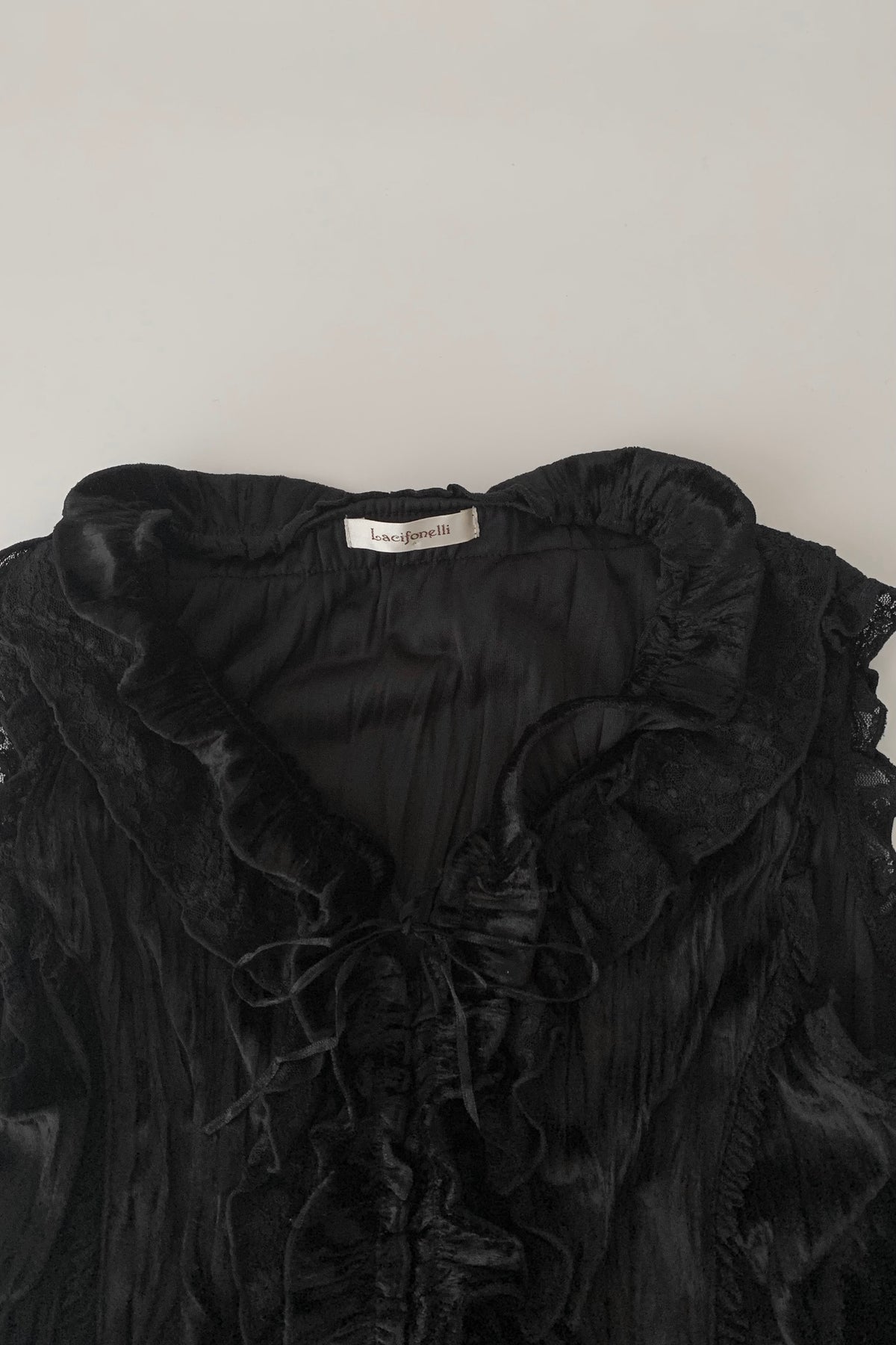 black velours frill vest