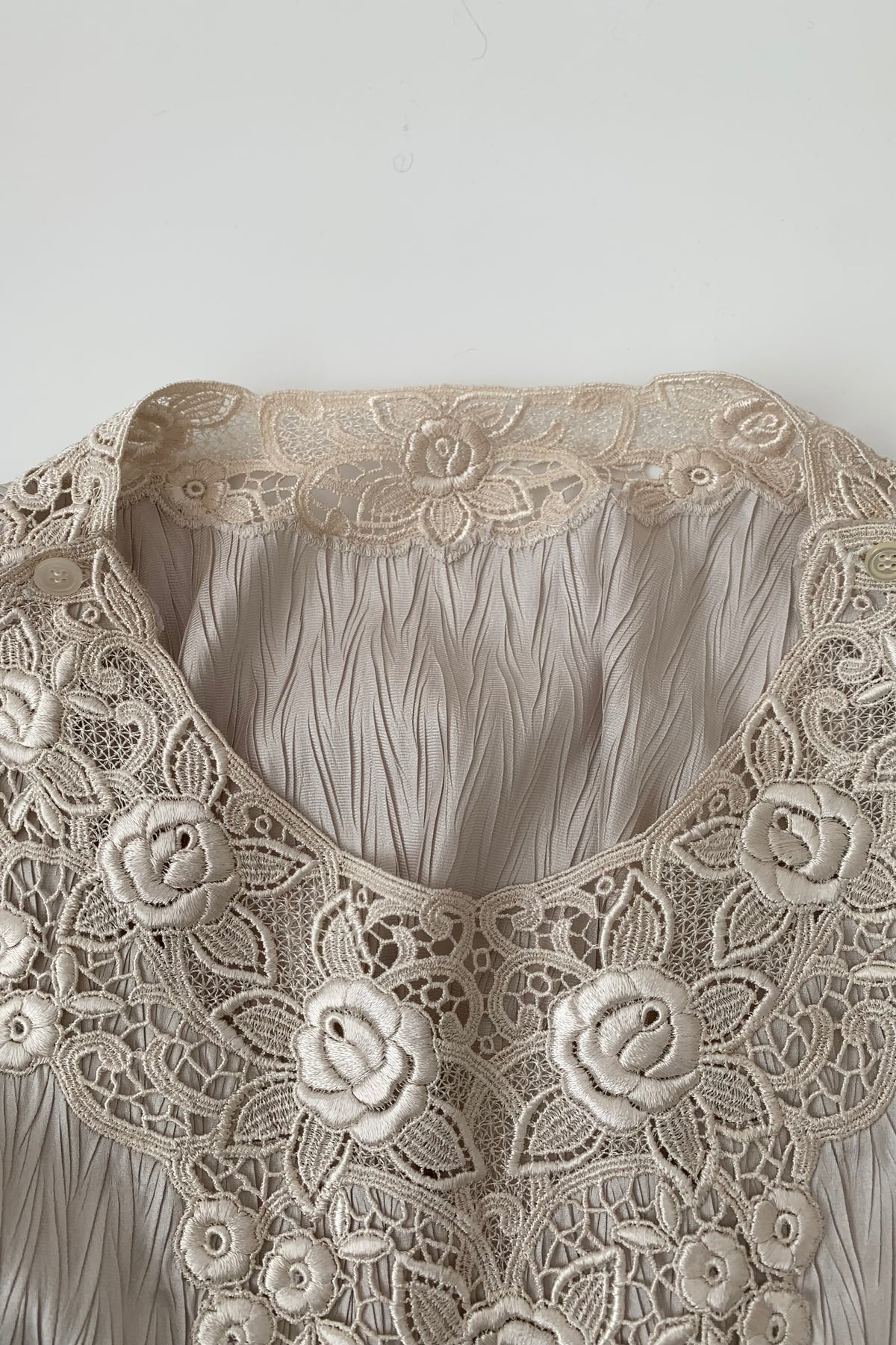 light beige pleats lace tops