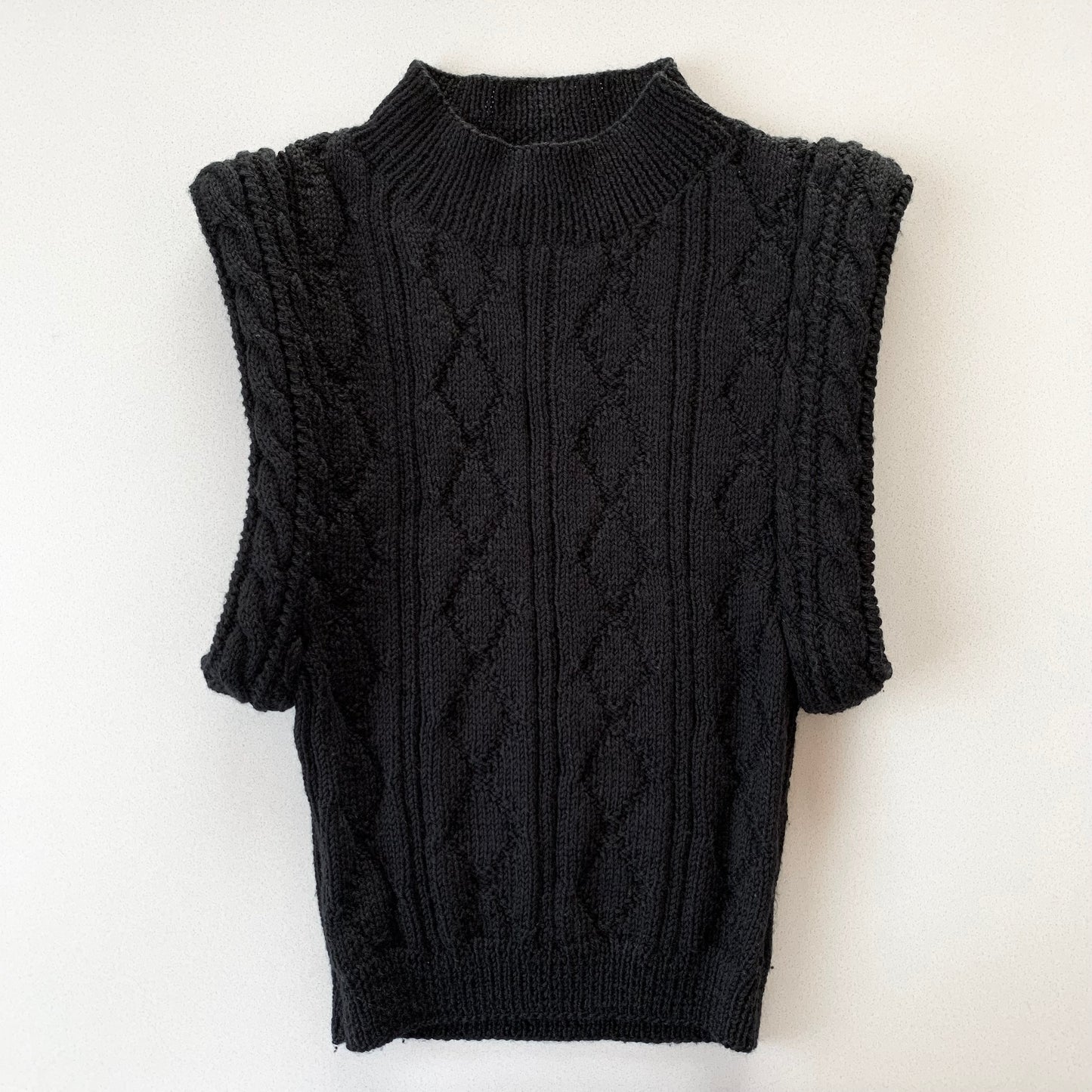 black side open knit vest
