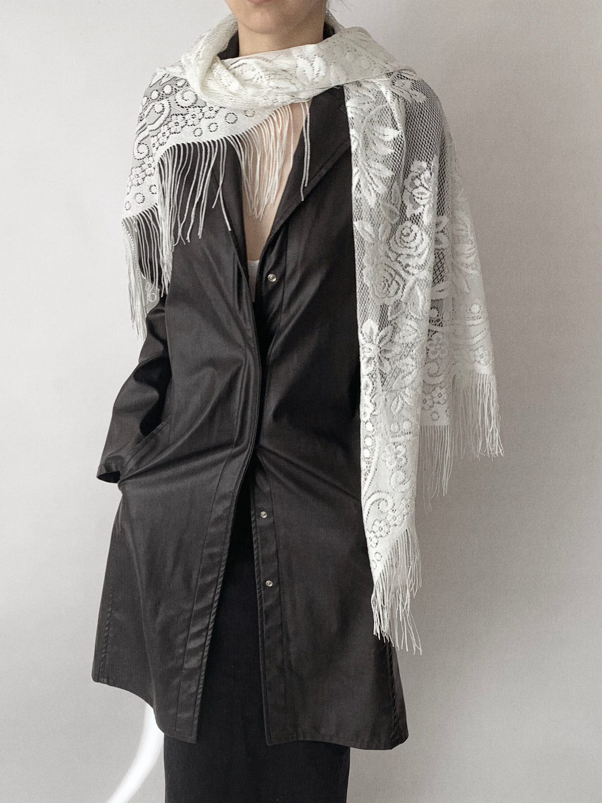 white lace fringe stall