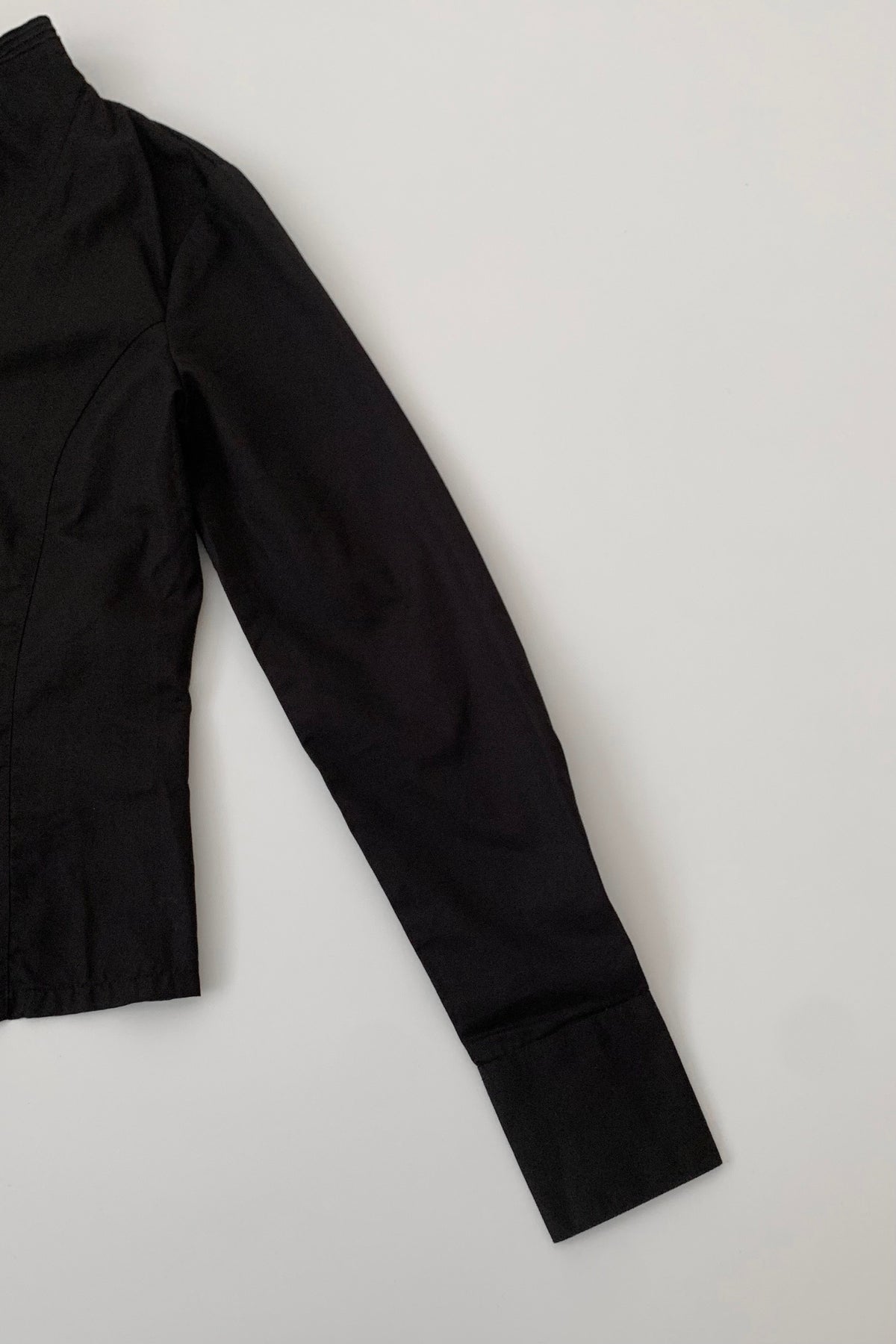 black center wave shirt